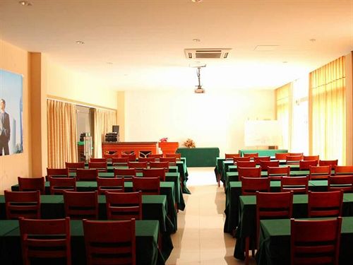 هتل Greentree Inn