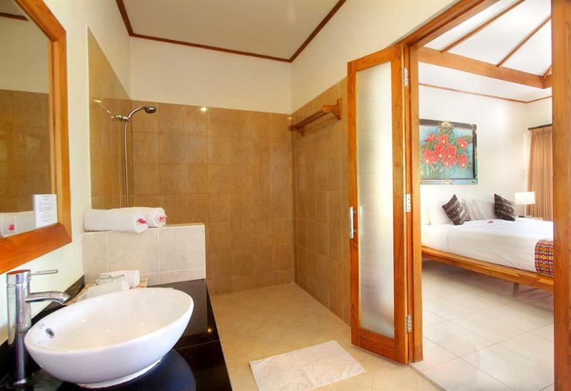 Fotos del hotel Puri Sari Beach:  12