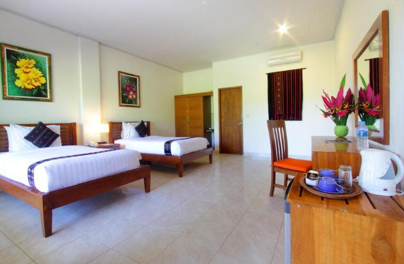 Fotos del hotel Puri Sari Beach:  4