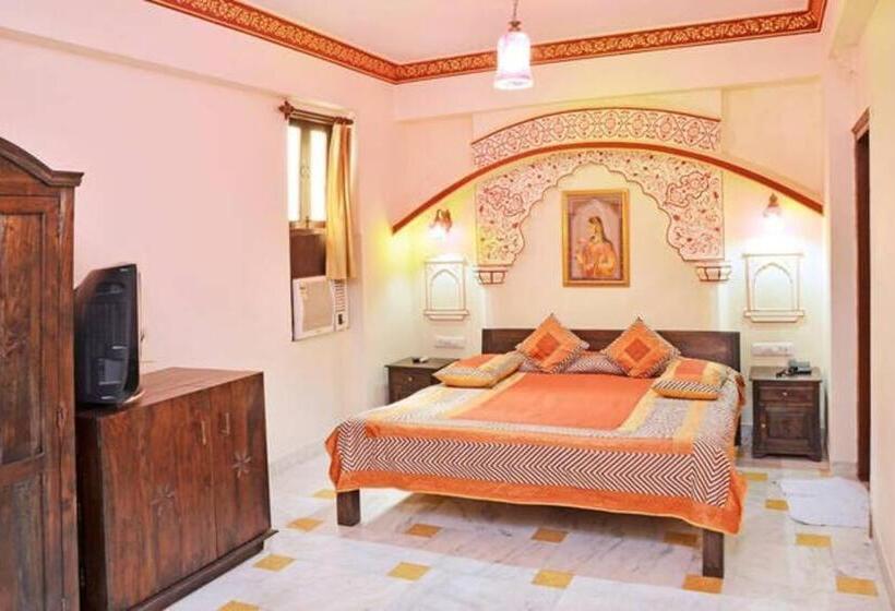 هتل Rani Mahal