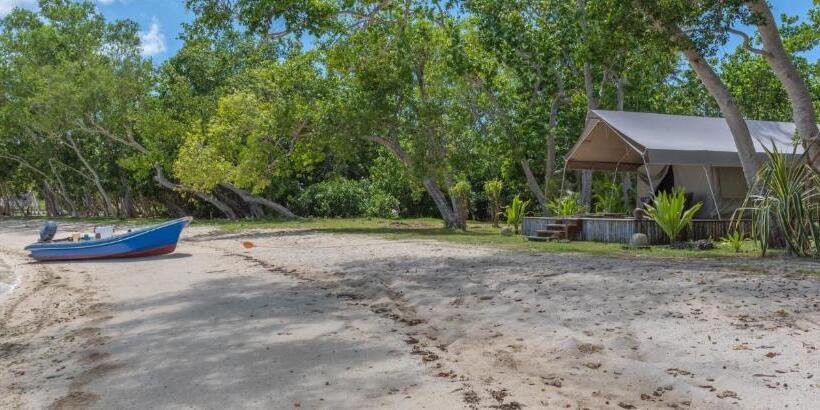 هتل Ratua Private Island Resort