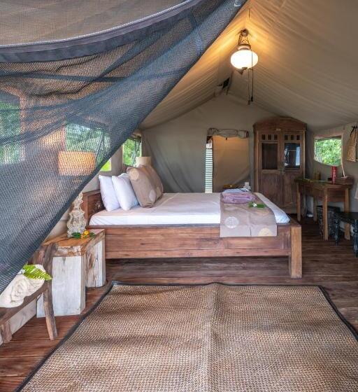 هتل Ratua Private Island Resort