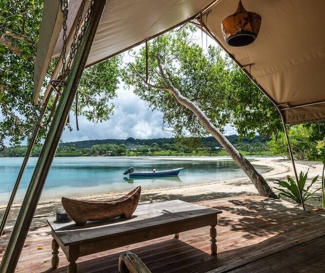 هتل Ratua Private Island Resort