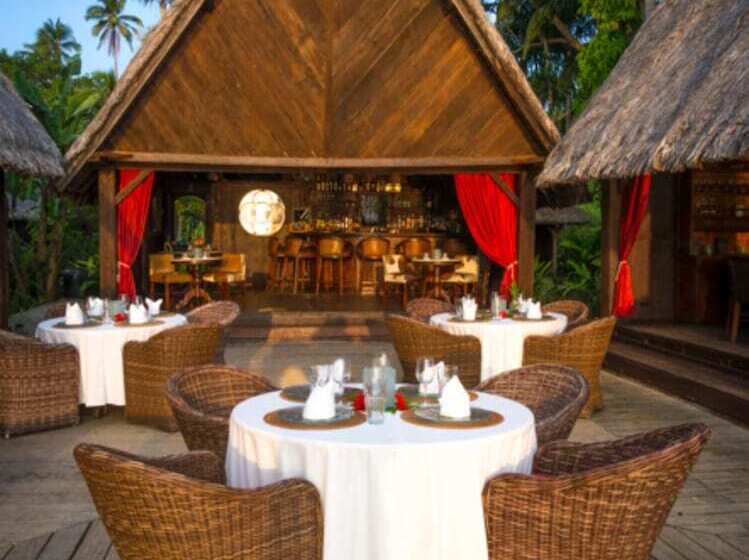 هتل Ratua Private Island Resort