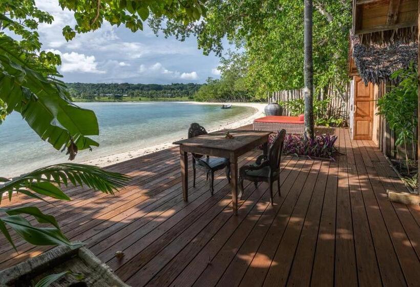 هتل Ratua Private Island Resort