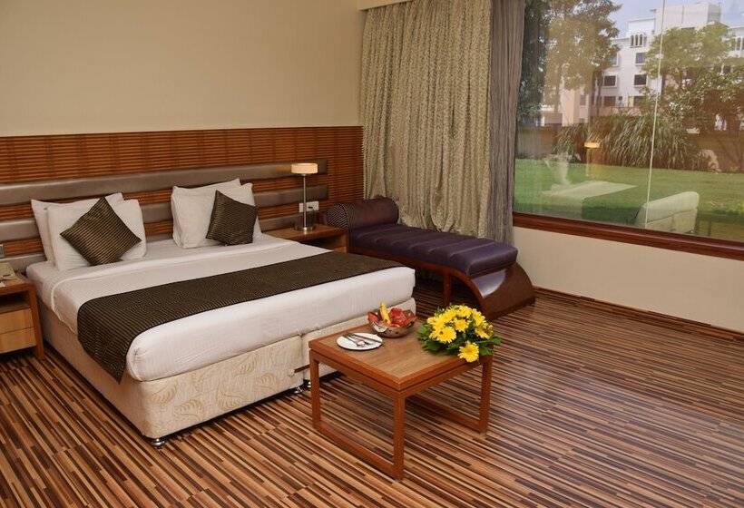هتل St Laurn The Spiritual Resort