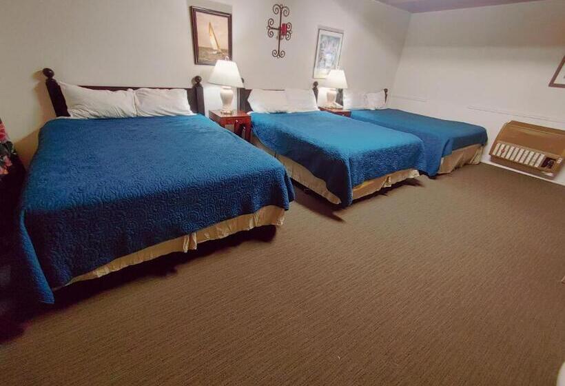 مُتل Kootenay Country Inn
