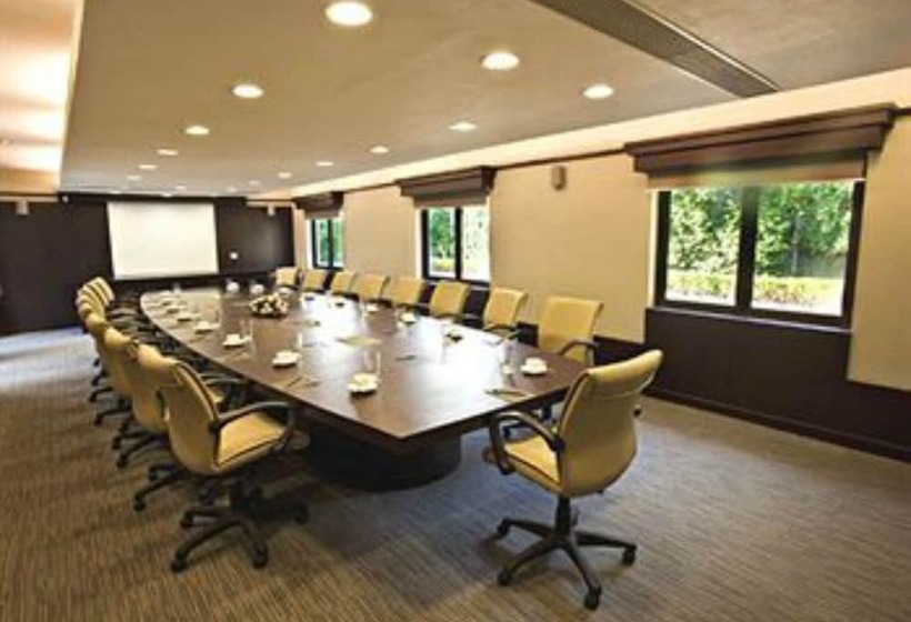 אתר נופש Lemon Tree Hotel, Tarudhan Valley, Manesar