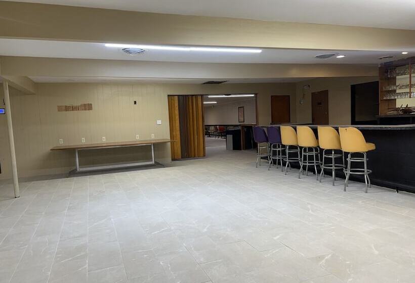 فندق Driftwood Inn And Lodge By The Lake