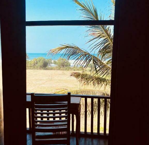 پانسیون Dikaloha Surfschool And Stay