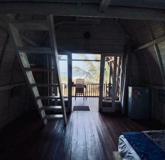 پانسیون Dikaloha Surfschool And Stay