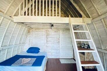 پانسیون Dikaloha Surfschool And Stay