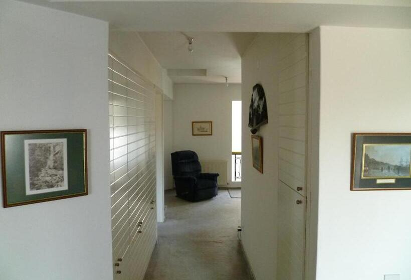 پانسیون Room In Guest Room Datacom House The Sky Blue Room