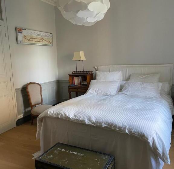 تختخواب و صبحانه Chateau De Vaugelas Charmant Domaine Près De Valence