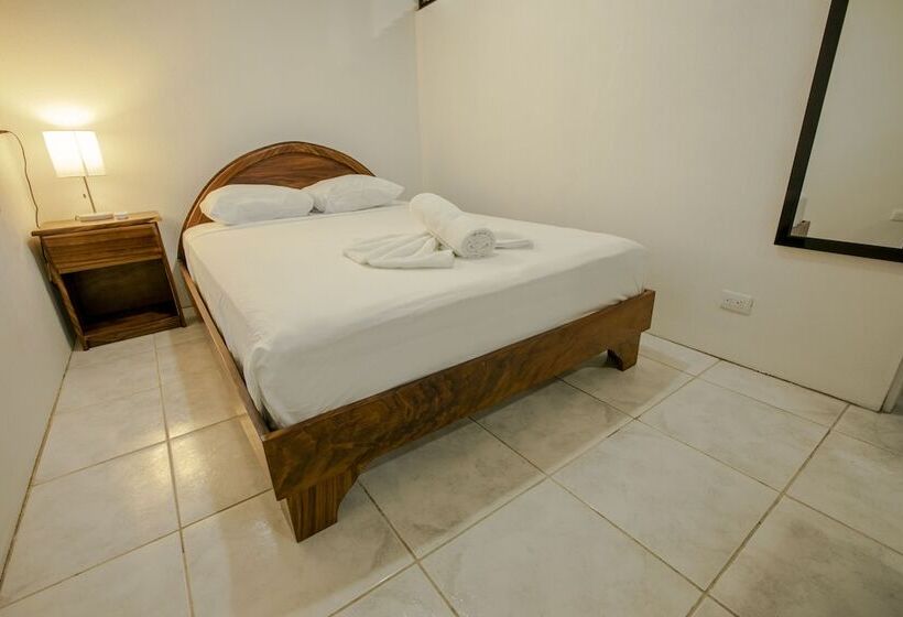 Coati Arenal Lodge