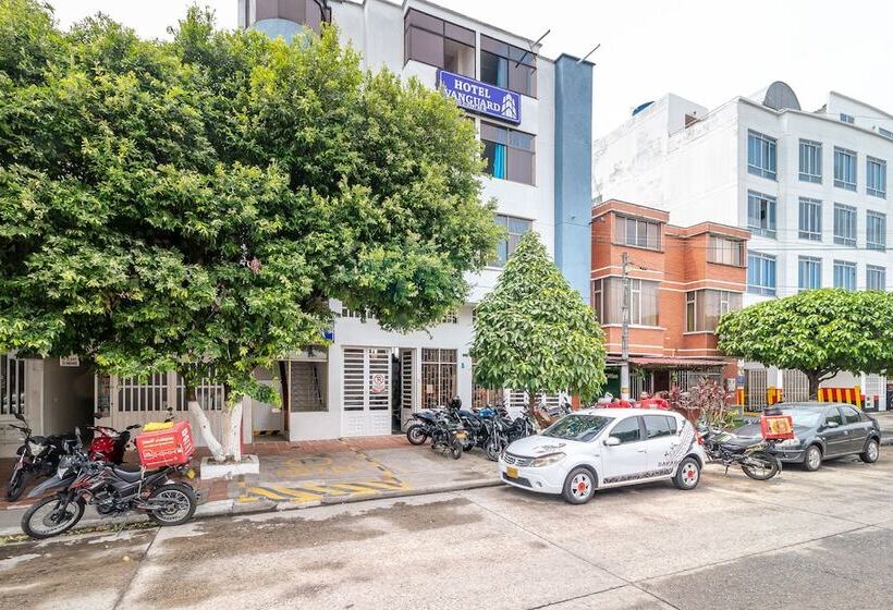 هتل Ayenda Vanguard