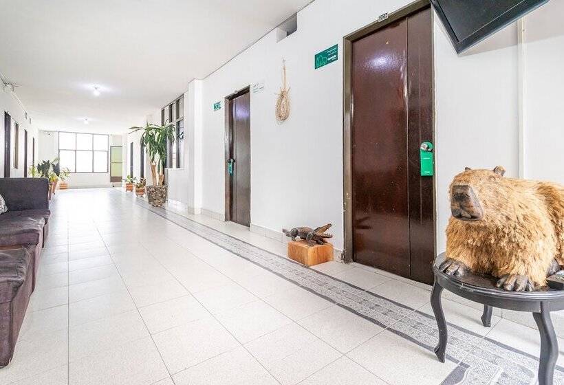 هتل Ayenda Vanguard