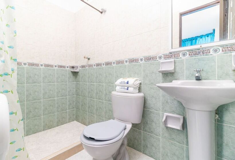 هتل Ayenda Vanguard