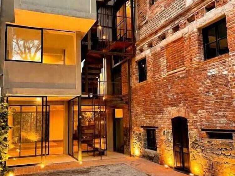 هتل Mina 32  Coyoacan