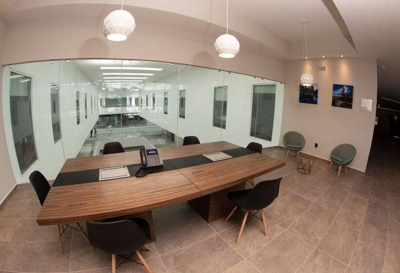 فندق Casino Vía Dorada