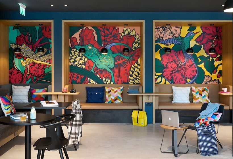 هتل Moxy Bristol