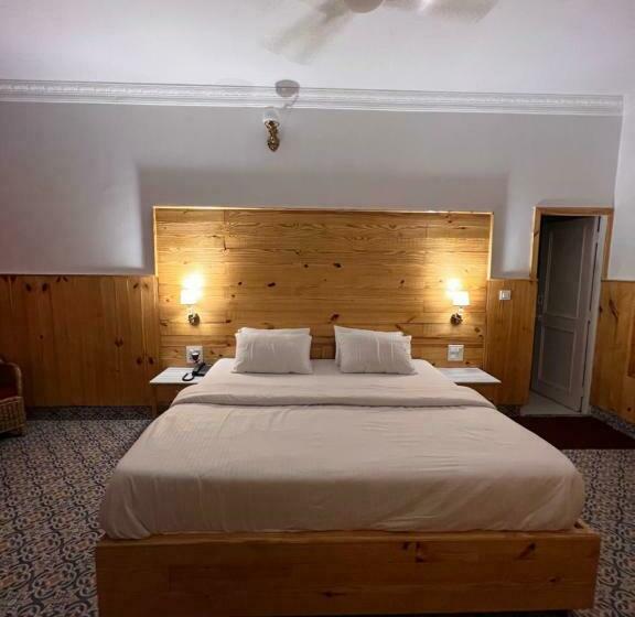 בית מלון כפרי Saina Inn