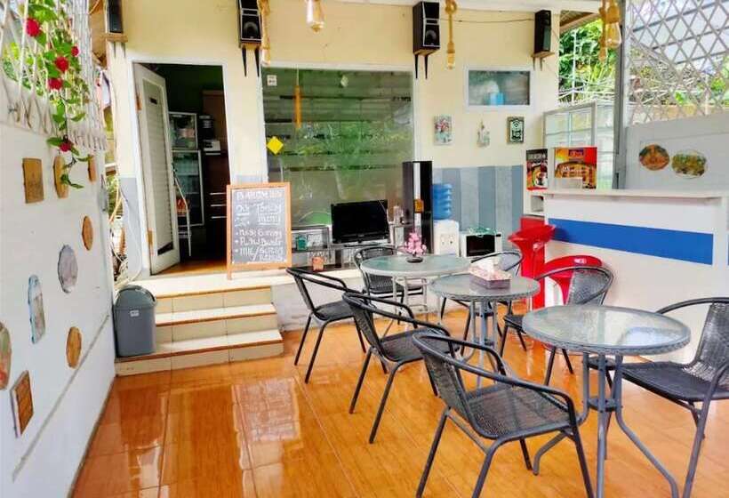 Пансион Beautiful Deluxe Room With Ac And Wifi Well Located In Bogor