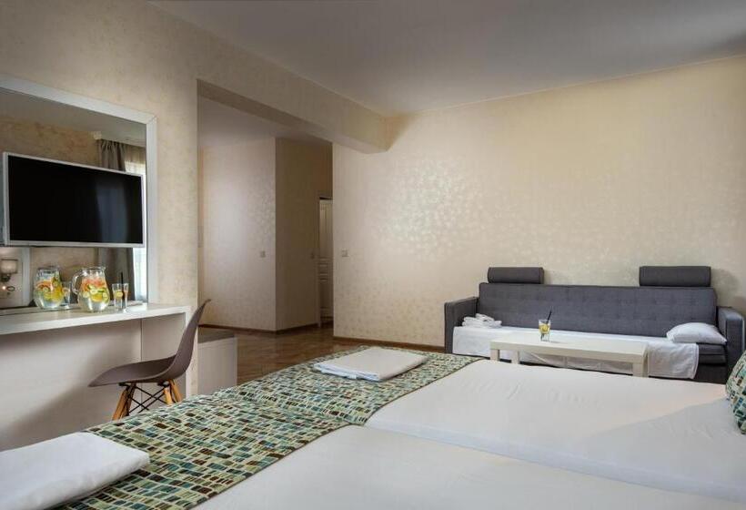 تختخواب و صبحانه Marina Sands Bijou Boutique Is An Excellent Choice For Travelers Visiting Obzor