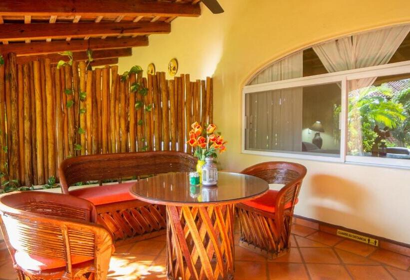 هتل Bungalows Jaqueline