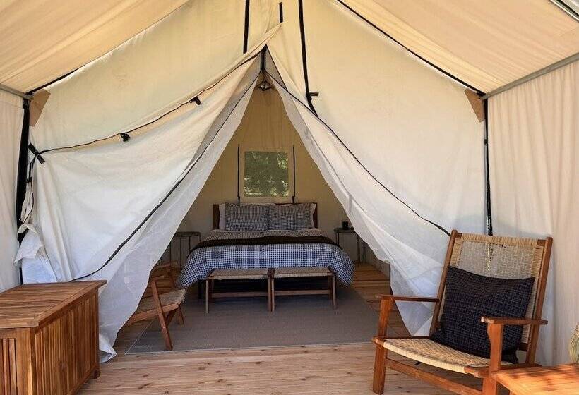 هتل Lopez Farm Cottages & Tent Camping