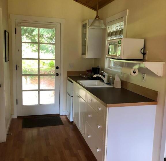 هتل Lopez Farm Cottages & Tent Camping