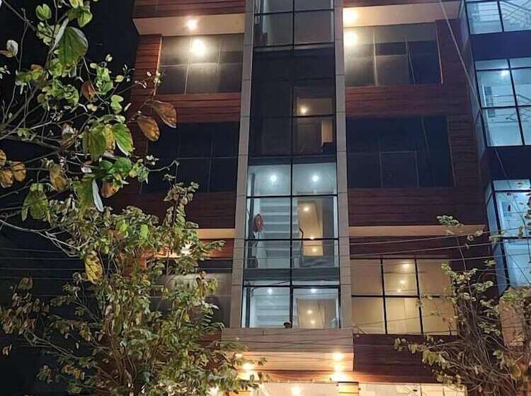 هتل Treebo Silver Stallion