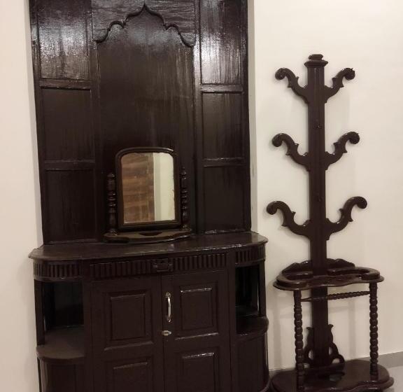 פנסיון Laxmi
