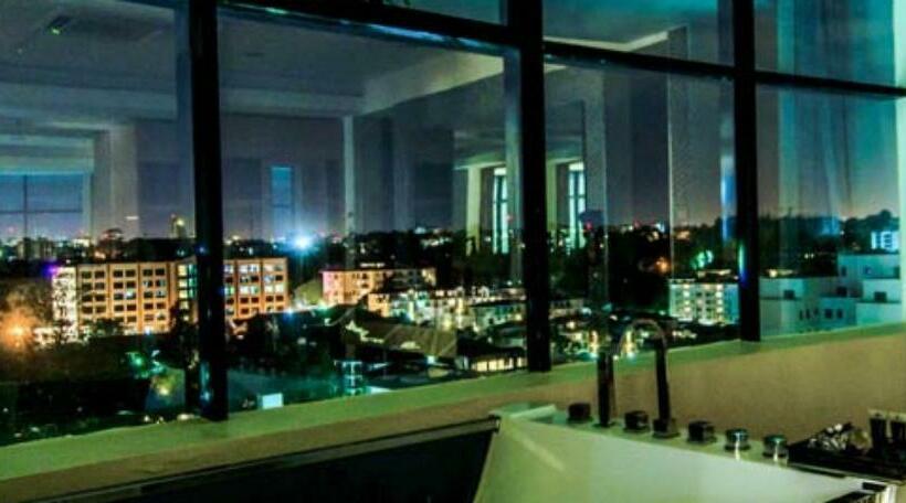 펜션 Room In Bb Prideinn Azure Hotel Nairobi 4