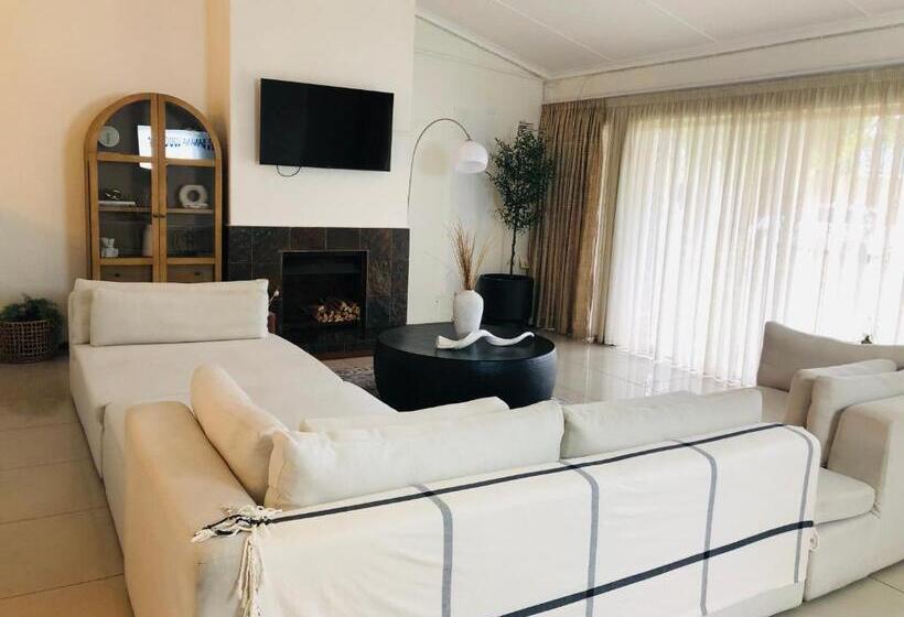 צימר Bluebanana Lodge
