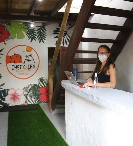 هتل Check Inn Olón