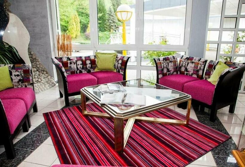 בית מלון כפרי Deynique