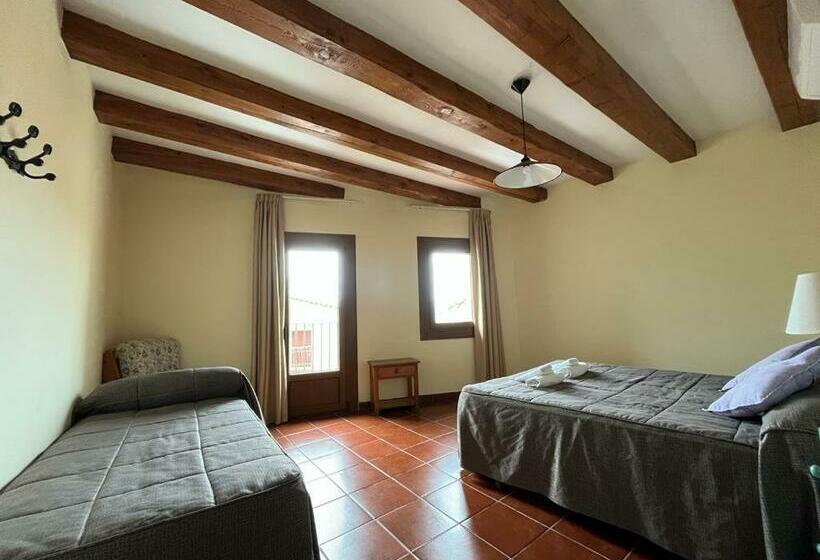 בית מלון כפרי Hostal Centre Del Montsec