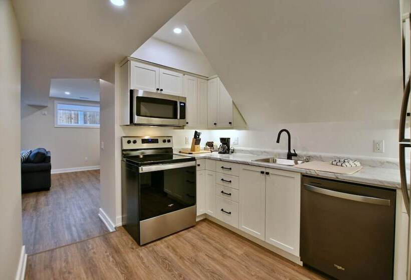 호텔 The Landing   Extended Stay Quarters
