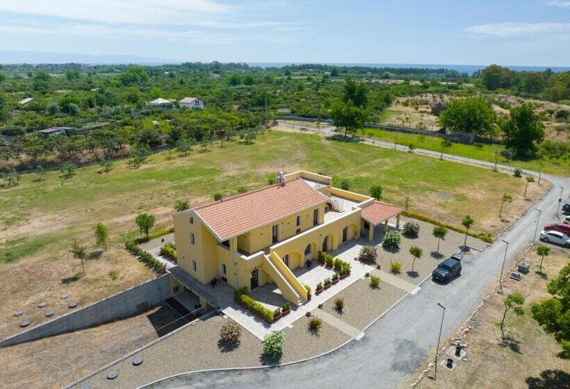 استراحتگاه Minissale Farmhouse