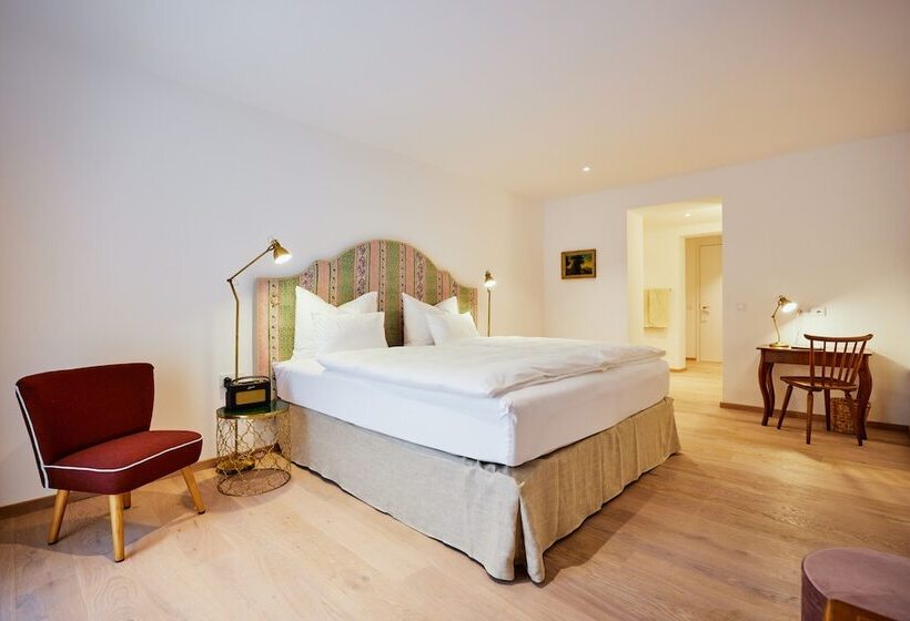 Boutiquehotel Zum Goldenen Hirschen