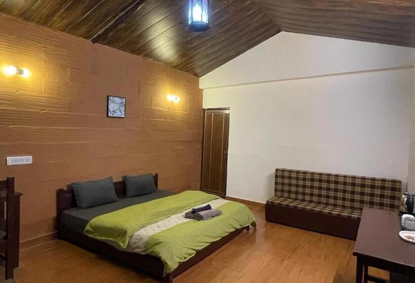 Отель Family In The Hills By Nature S Glamping