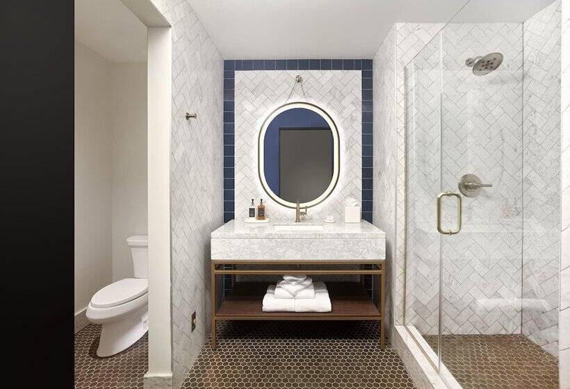 هتل The Restoration Asheville