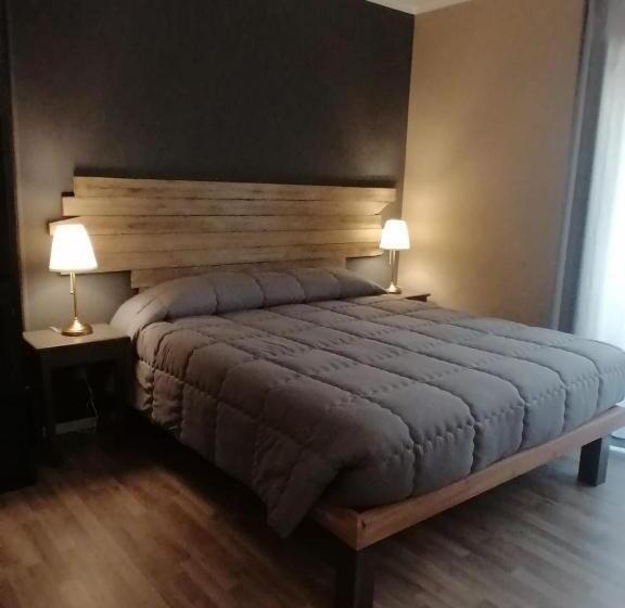 پانسیون 384 Guesthouse Rooms & Suite Enna