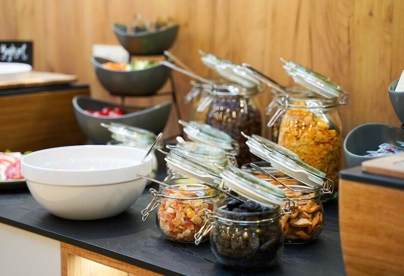 Citadines South Vienna