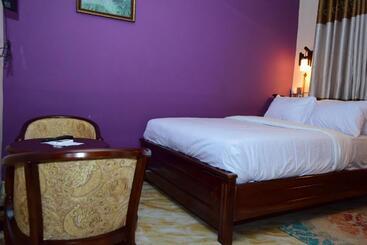 هتل Absor Royal