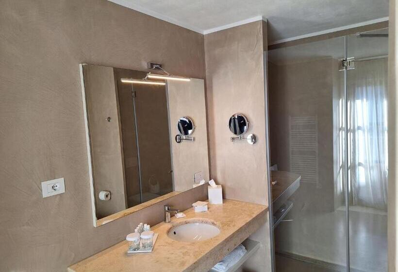 هتل Chiostro Dei Domenicani   Dimora Storica