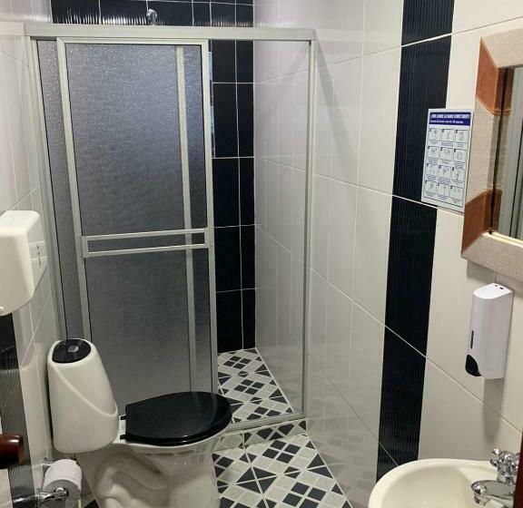 پانسیون Hostal La Luz De La Colina