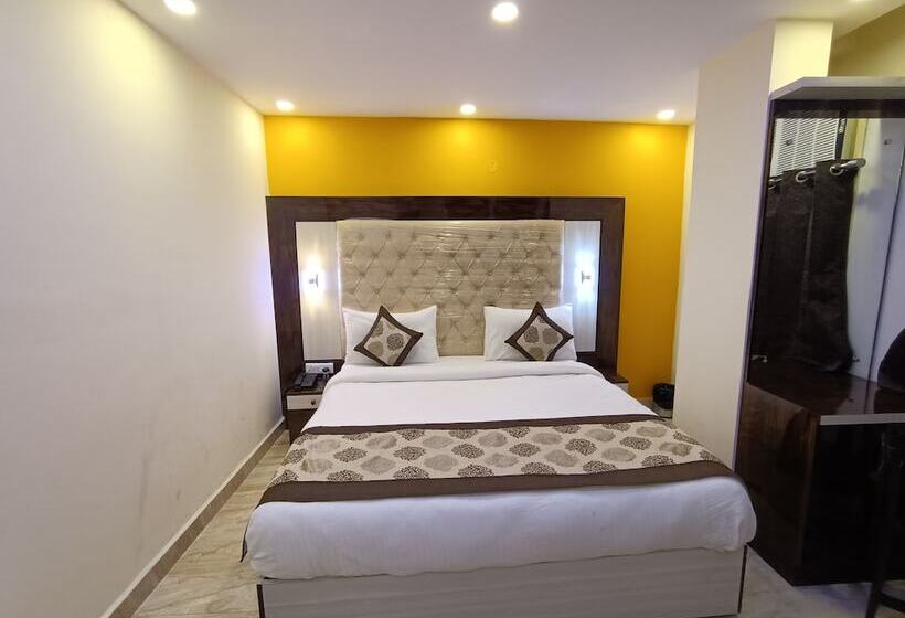 Airport Hotel Shivaka Inn