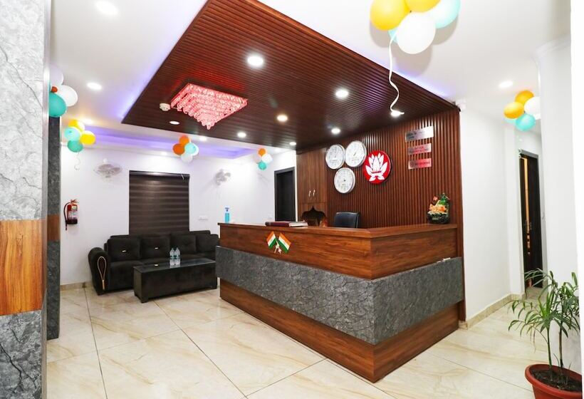 Airport Hotel Shivaka Inn